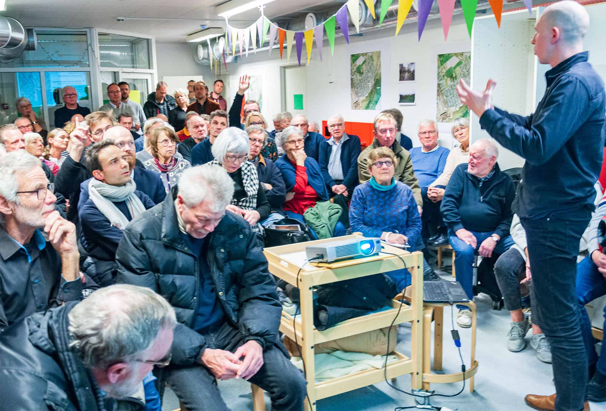 Konkurrence forsinkes yderligere