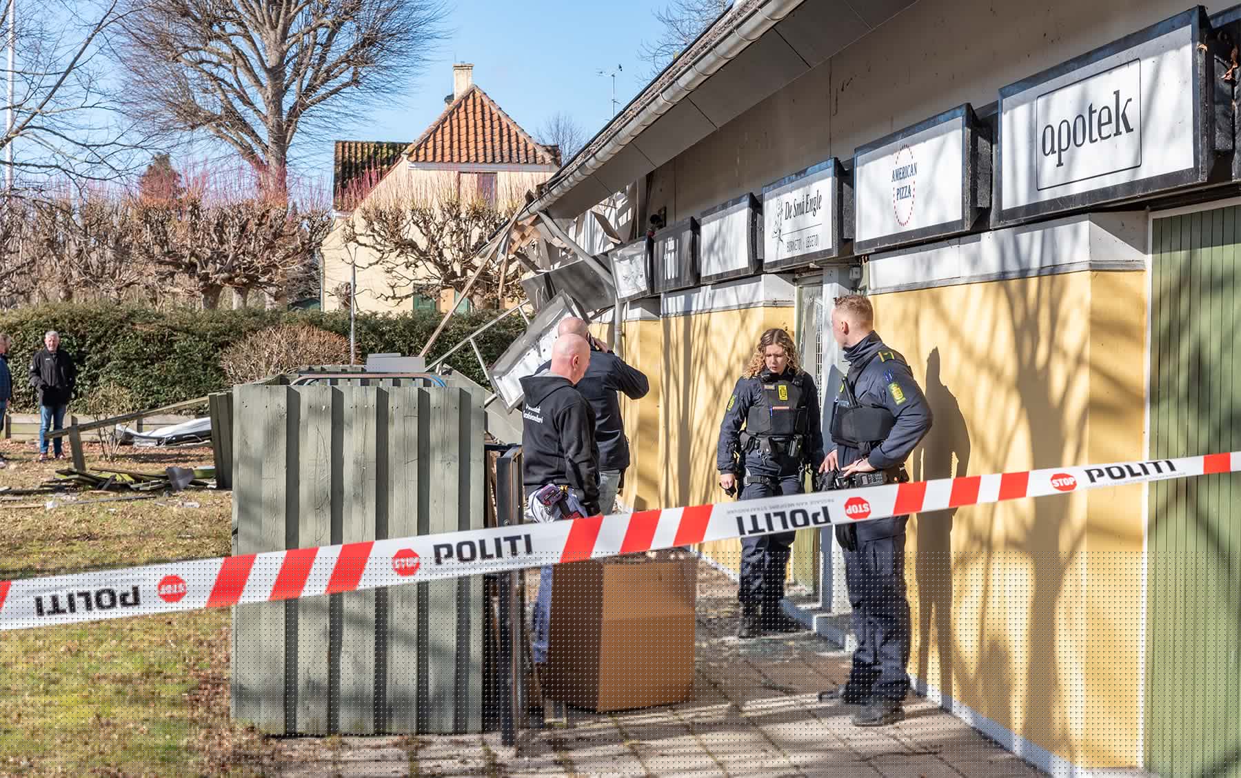 Flere anholdt i bombesag