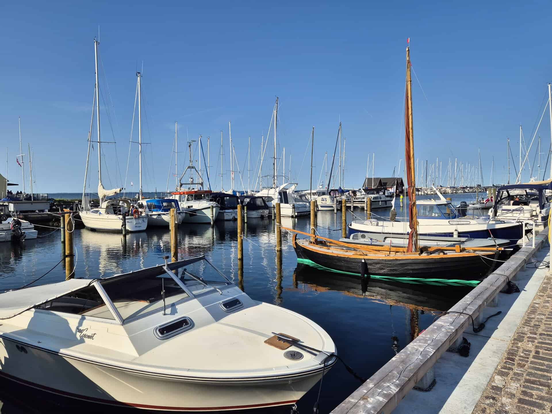 Husbåde og ny skurby på havnen?