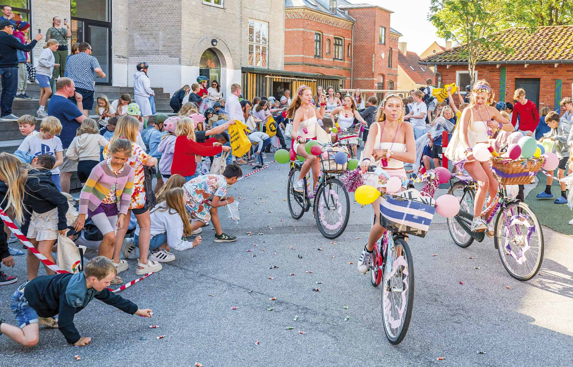Omstridt drukfestfirma inviterer Dragør-unge